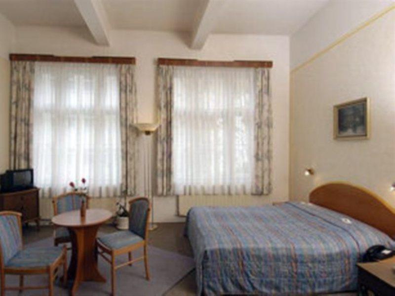 פראג Hostel Junior מראה חיצוני תמונה