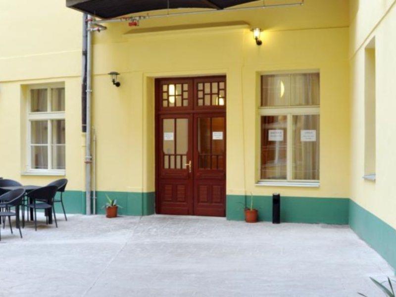 פראג Hostel Junior מראה חיצוני תמונה